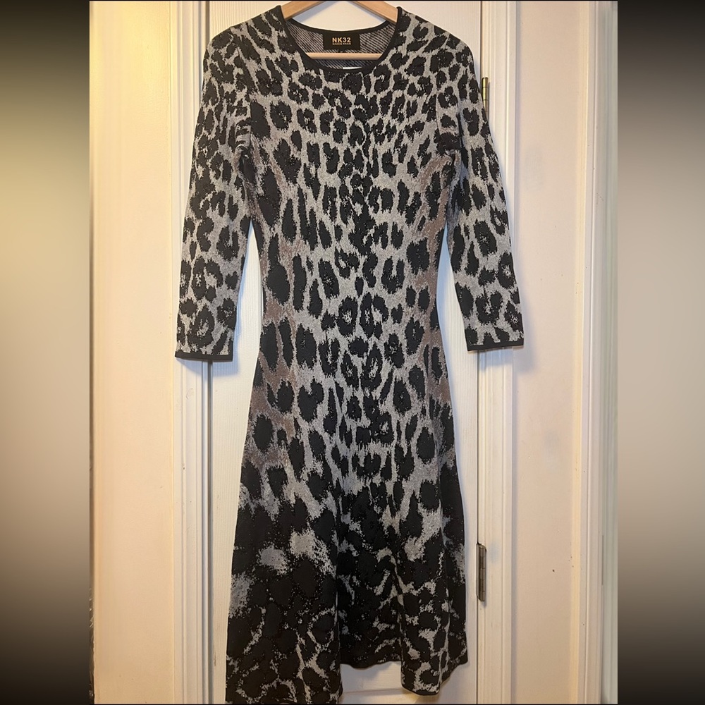 Naeem Khan Grey Knit Leopard Print Midi Dress